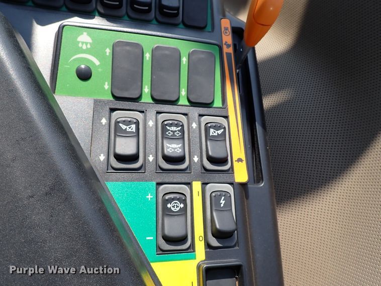 image for item IN9603 2018 Case IH Patriot 3340  sprayer