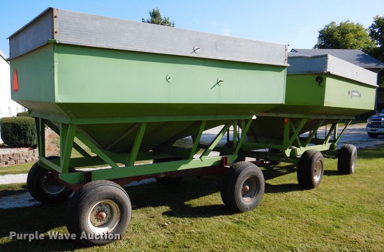 image for item IN9909 (2) Parker 2500 gravity wagons