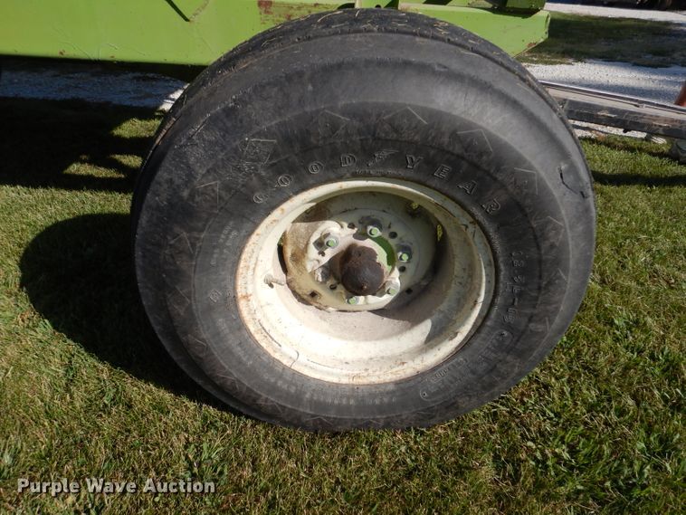 image for item IN9909 (2) Parker 2500 gravity wagons