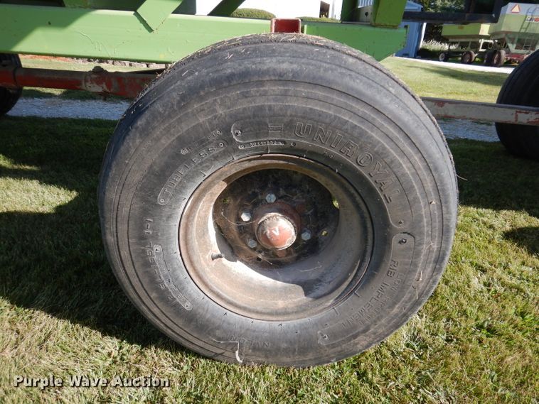 image for item IN9909 (2) Parker 2500 gravity wagons