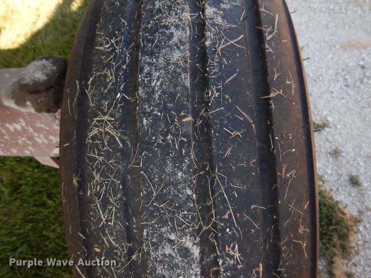 image for item IN9909 (2) Parker 2500 gravity wagons