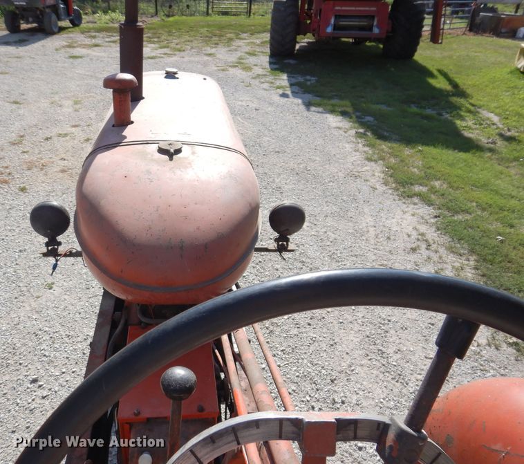 image for item IN9910 1952 Allis Chalmers WD  tractor