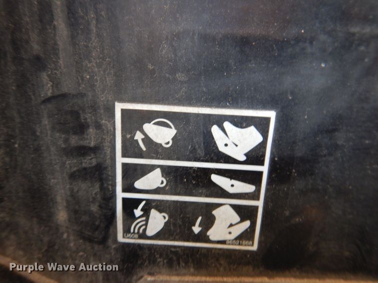 image for item IN9911 1996 John Deere 8875  skid steer loader