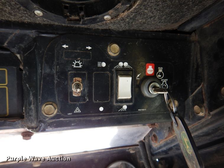 image for item IN9911 1996 John Deere 8875  skid steer loader