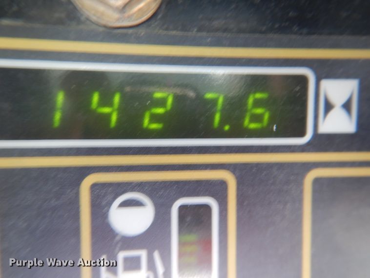 image for item IN9911 1996 John Deere 8875  skid steer loader