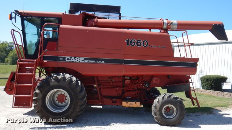 image for item IN9913 1987 Case IH 1660  Axial-Flow combine