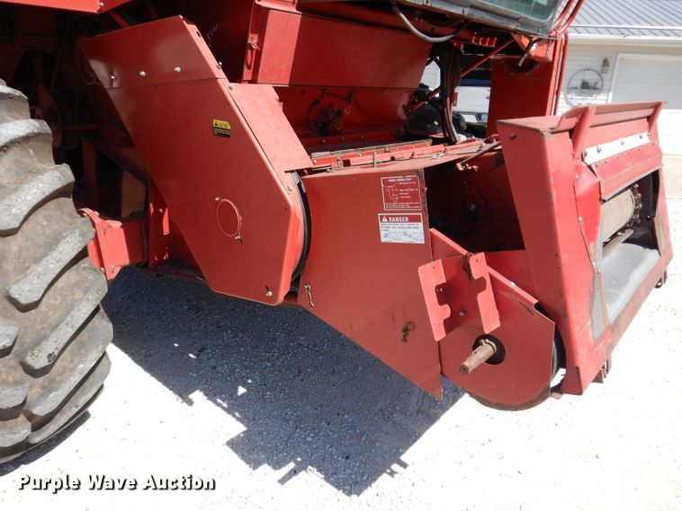 image for item IN9913 1987 Case IH 1660  Axial-Flow combine