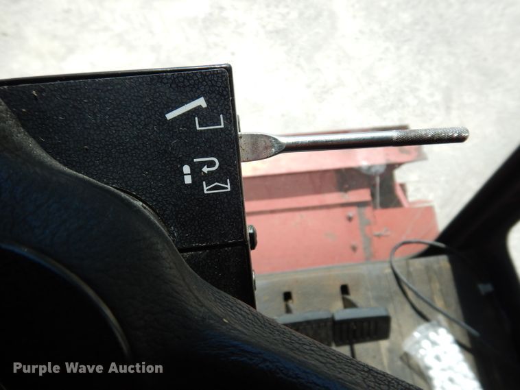 image for item IN9913 1987 Case IH 1660  Axial-Flow combine