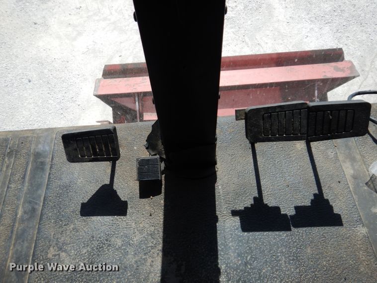 image for item IN9913 1987 Case IH 1660  Axial-Flow combine