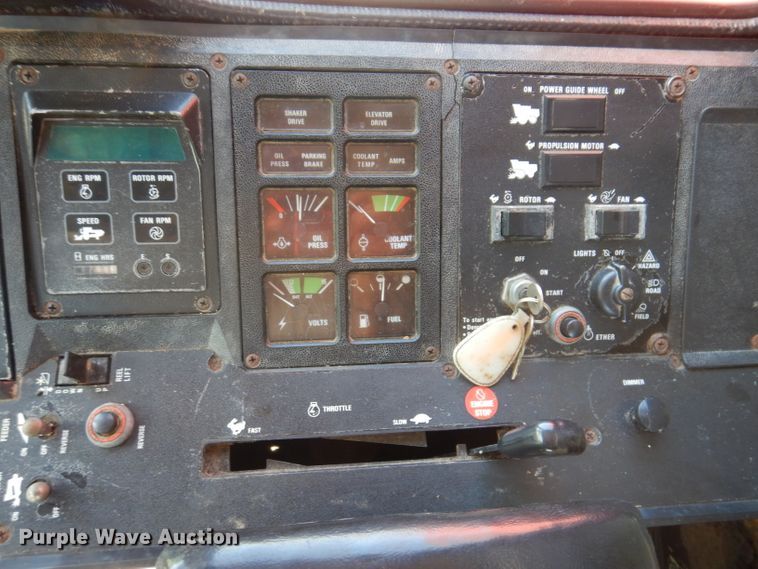 image for item IN9913 1987 Case IH 1660  Axial-Flow combine