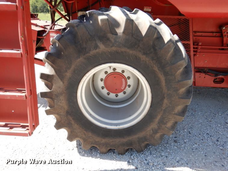 image for item IN9913 1987 Case IH 1660  Axial-Flow combine