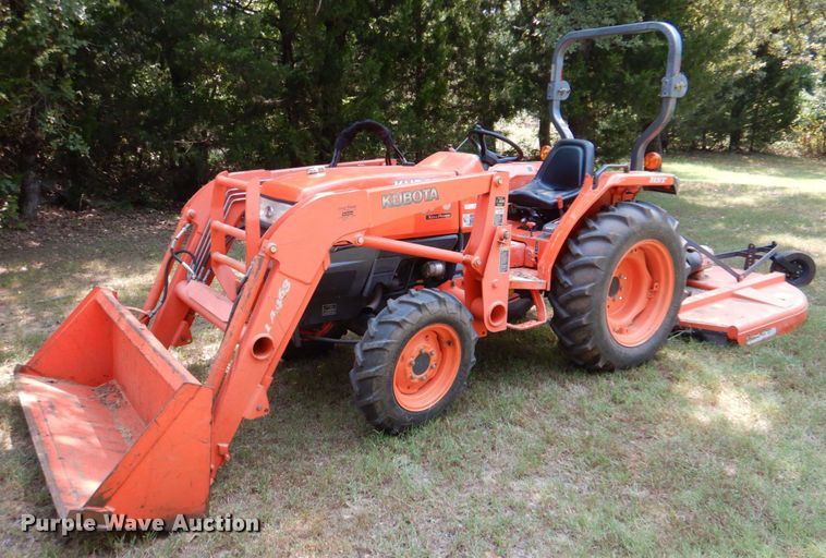 image for item IR9070 2009 Kubota L3400D  MFWD tractor