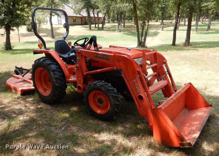 image for item IR9070 2009 Kubota L3400D  MFWD tractor