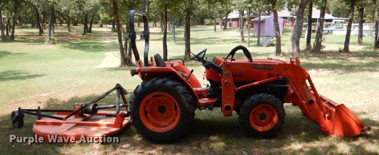image for item IR9070 2009 Kubota L3400D  MFWD tractor