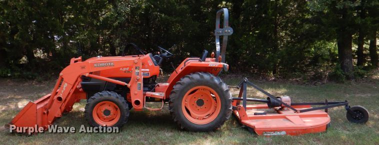 image for item IR9070 2009 Kubota L3400D  MFWD tractor