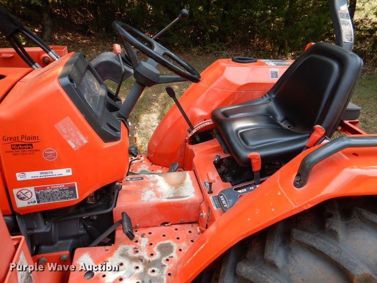 image for item IR9070 2009 Kubota L3400D  MFWD tractor