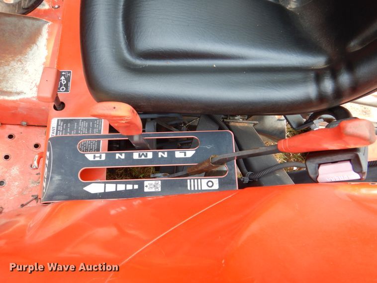 image for item IR9070 2009 Kubota L3400D  MFWD tractor