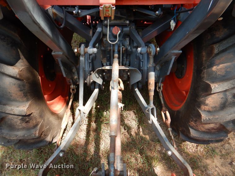 image for item IR9070 2009 Kubota L3400D  MFWD tractor