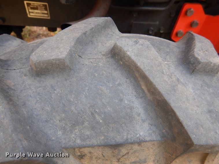 image for item IR9070 2009 Kubota L3400D  MFWD tractor