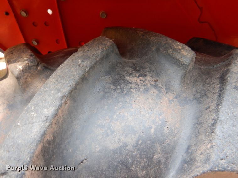 image for item IR9070 2009 Kubota L3400D  MFWD tractor