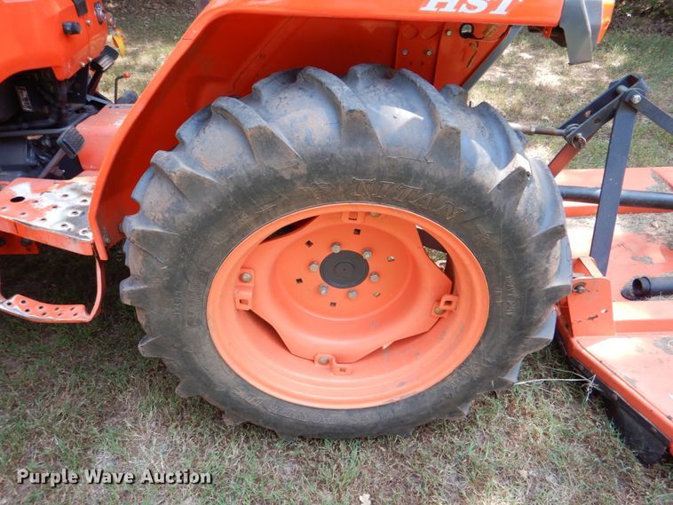 image for item IR9070 2009 Kubota L3400D  MFWD tractor