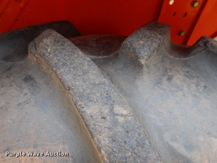 image for item IR9070 2009 Kubota L3400D  MFWD tractor