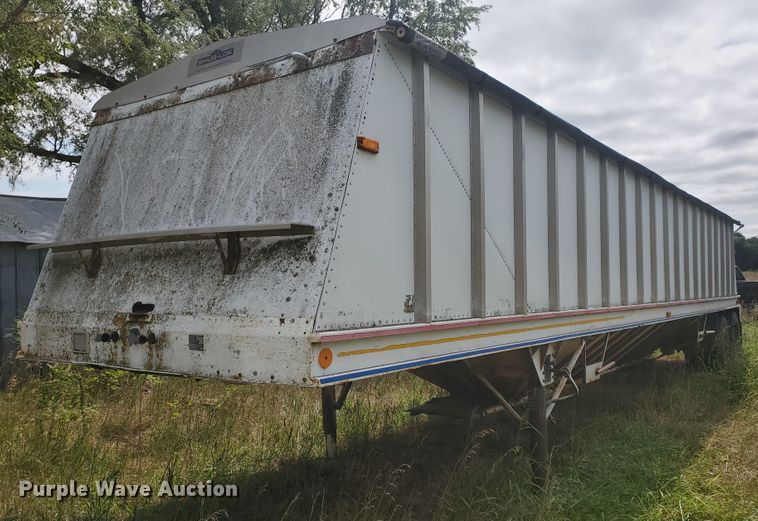 image for item IT9830 1990 Doonan  grain trailer