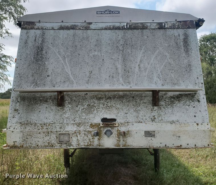 image for item IT9830 1990 Doonan  grain trailer
