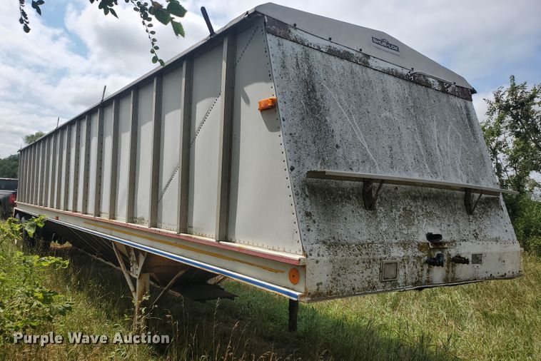 image for item IT9830 1990 Doonan  grain trailer