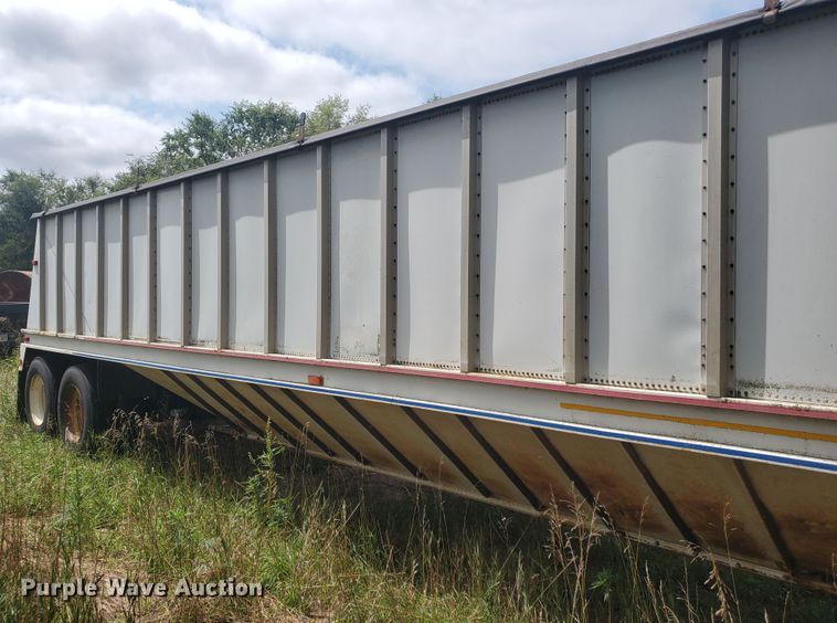image for item IT9830 1990 Doonan  grain trailer