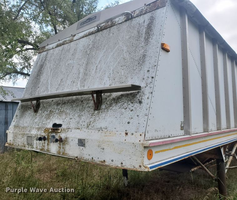 image for item IT9830 1990 Doonan  grain trailer