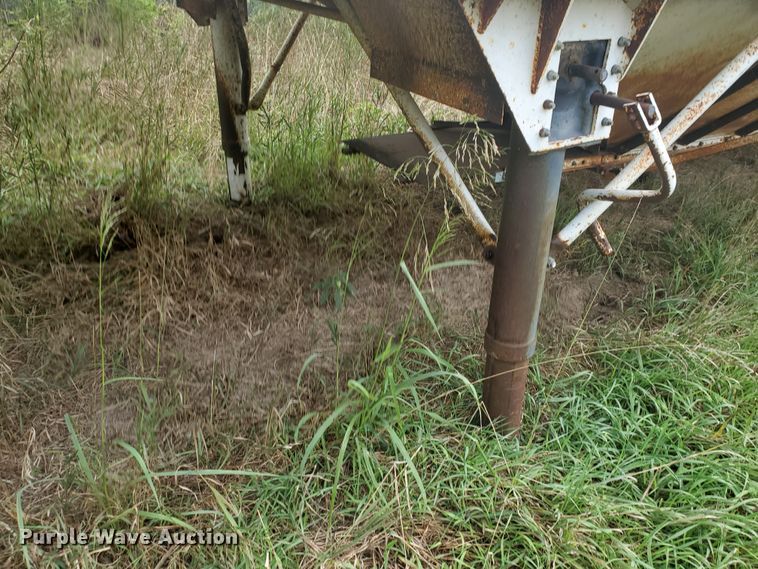 image for item IT9830 1990 Doonan  grain trailer