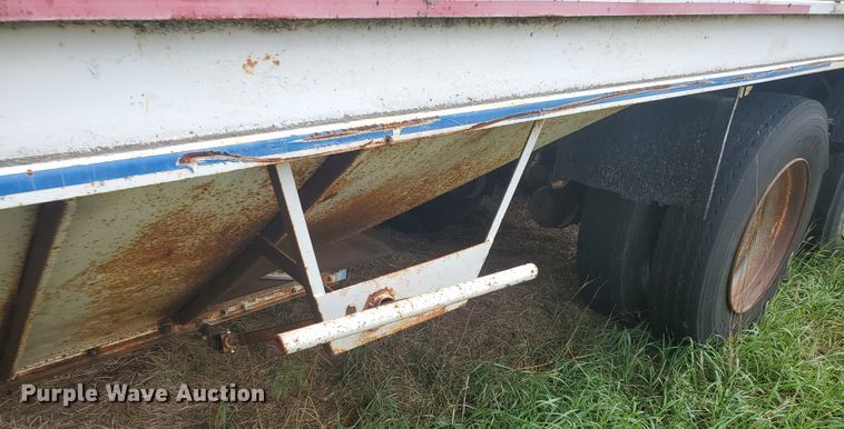 image for item IT9830 1990 Doonan  grain trailer
