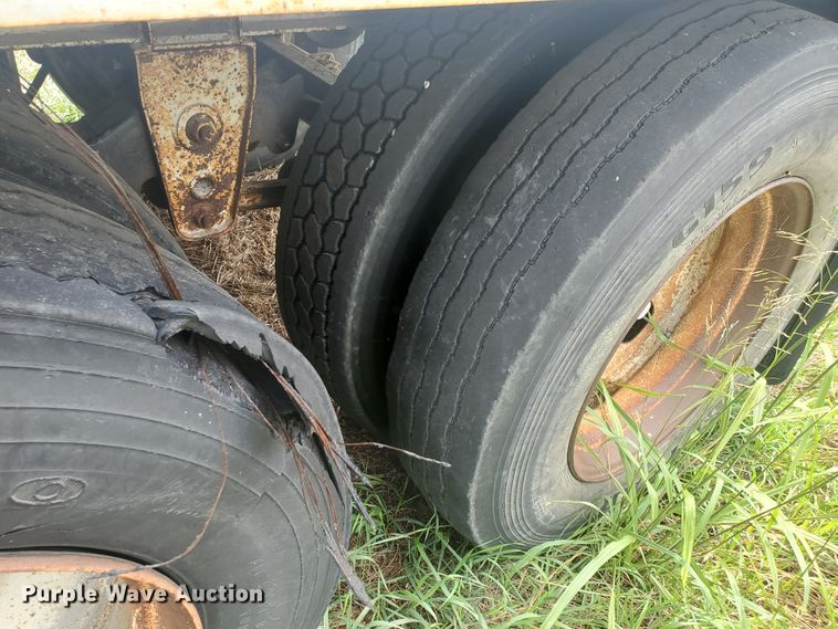 image for item IT9830 1990 Doonan  grain trailer