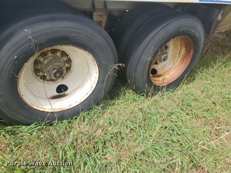 image for item IT9830 1990 Doonan  grain trailer