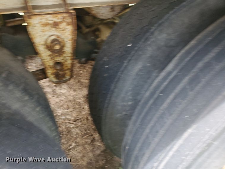 image for item IT9830 1990 Doonan  grain trailer