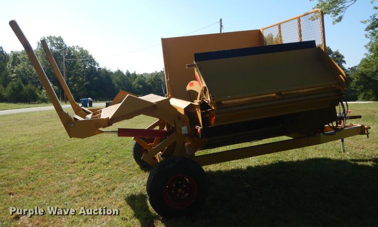 image for item JI9434 Duratech HayBuster 2650  bale processor