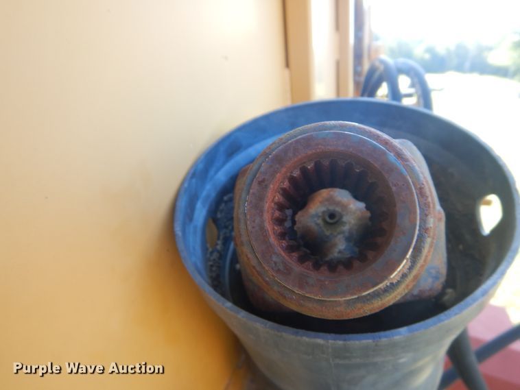 image for item JI9434 Duratech HayBuster 2650  bale processor