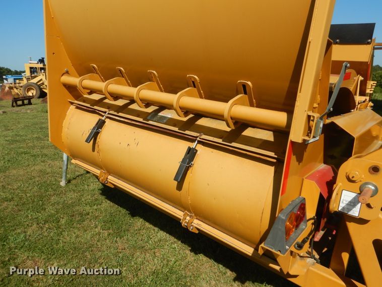 image for item JI9434 Duratech HayBuster 2650  bale processor