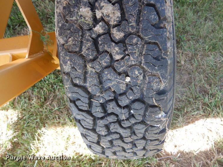 image for item JI9434 Duratech HayBuster 2650  bale processor