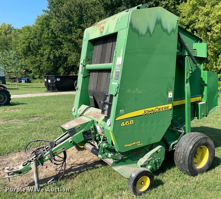 image for item JQ9709 2008 John Deere 468  round baler