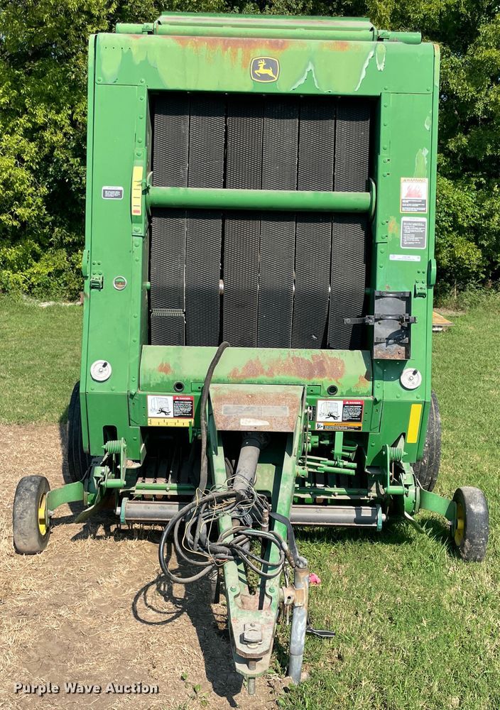 image for item JQ9709 2008 John Deere 468  round baler