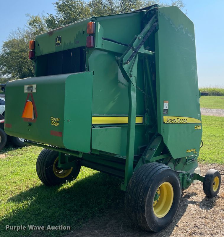 image for item JQ9709 2008 John Deere 468  round baler