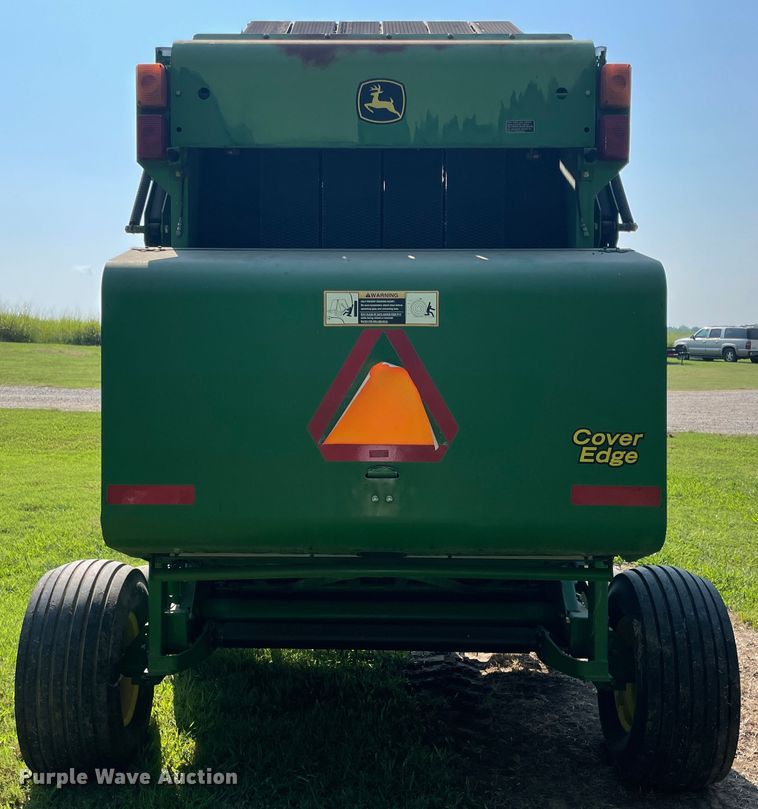 image for item JQ9709 2008 John Deere 468  round baler