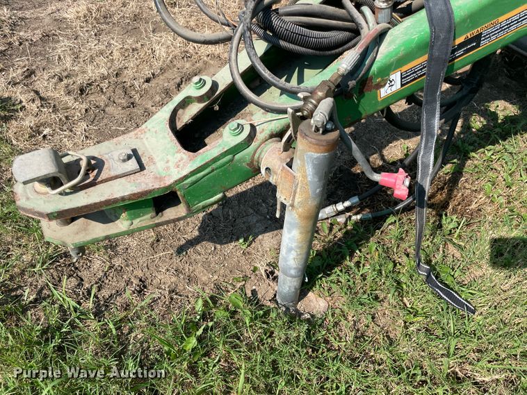 image for item JQ9709 2008 John Deere 468  round baler