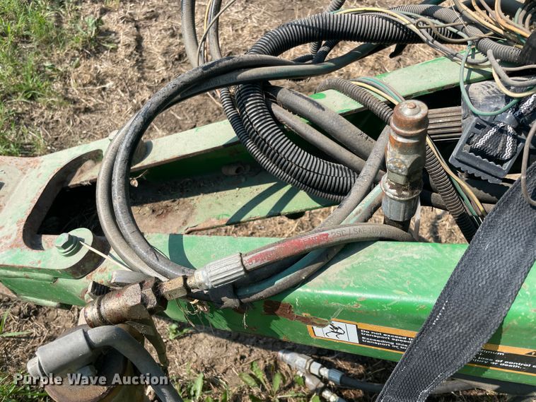 image for item JQ9709 2008 John Deere 468  round baler