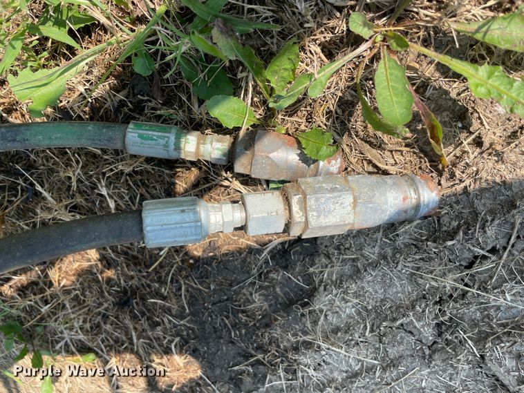 image for item JQ9709 2008 John Deere 468  round baler