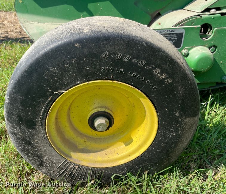 image for item JQ9709 2008 John Deere 468  round baler