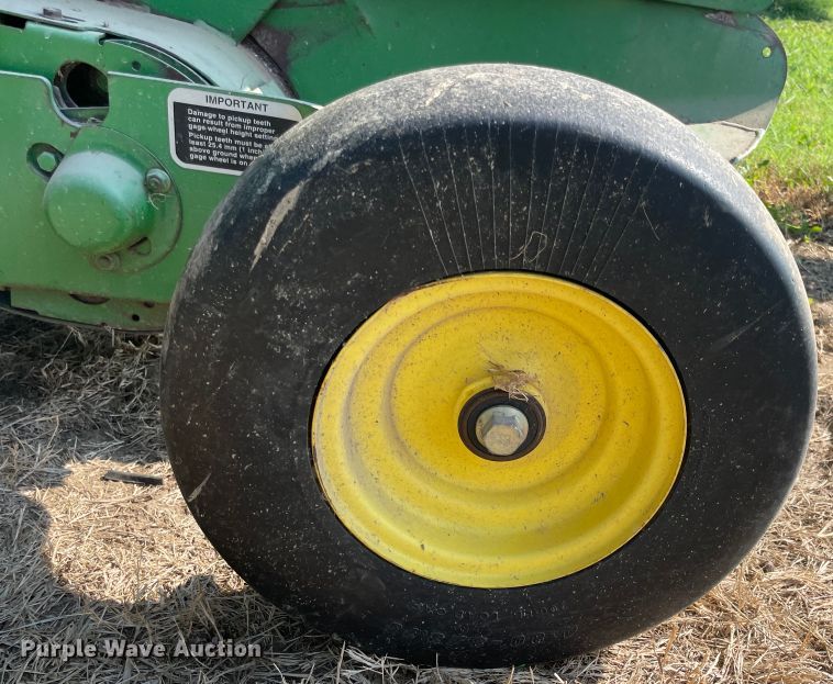 image for item JQ9709 2008 John Deere 468  round baler