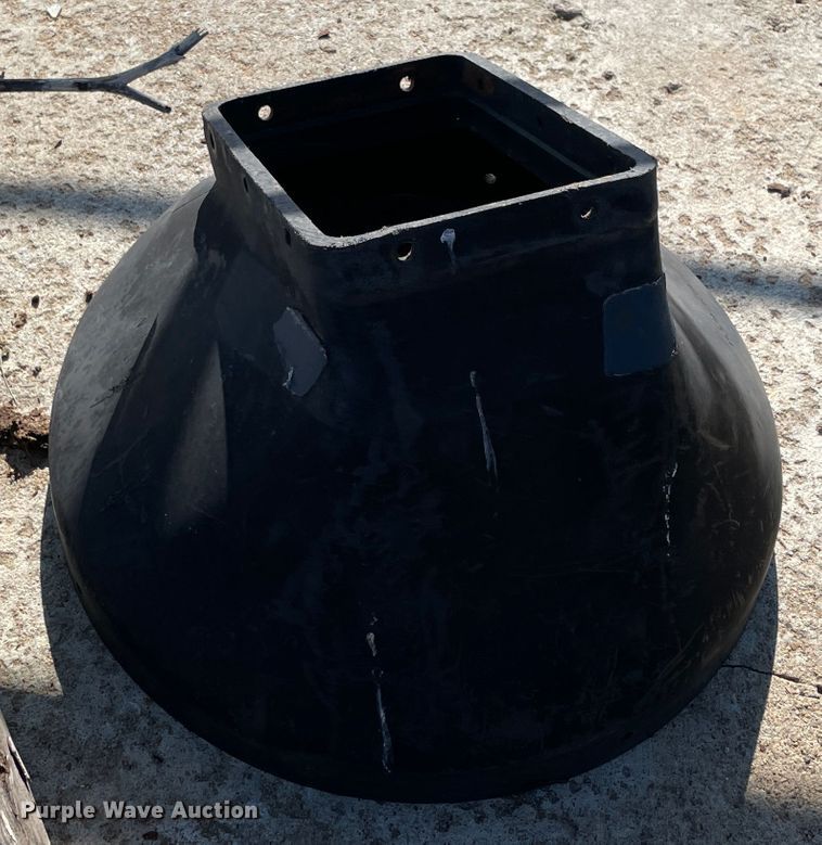 image for item JQ9719 Feed bin